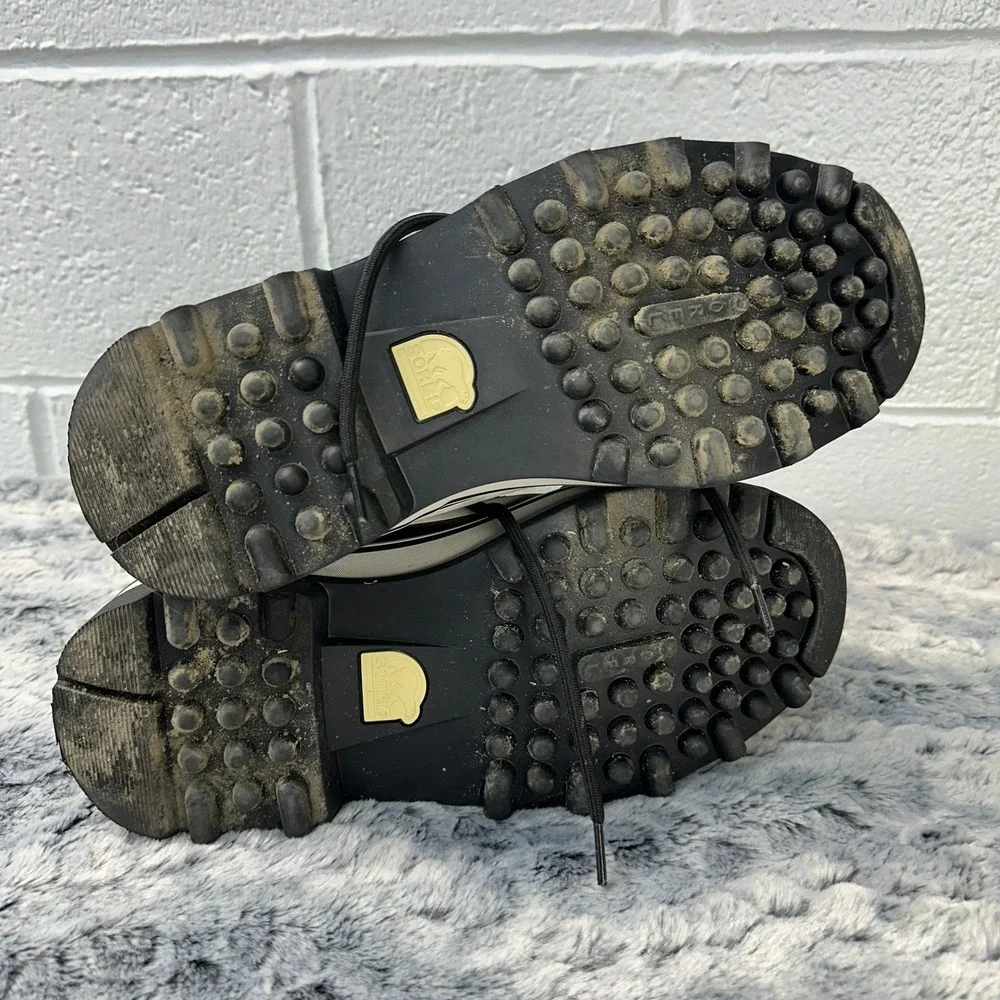 Sorel Caribou Snow Boots Black Waterproof Insulated / Mens 8